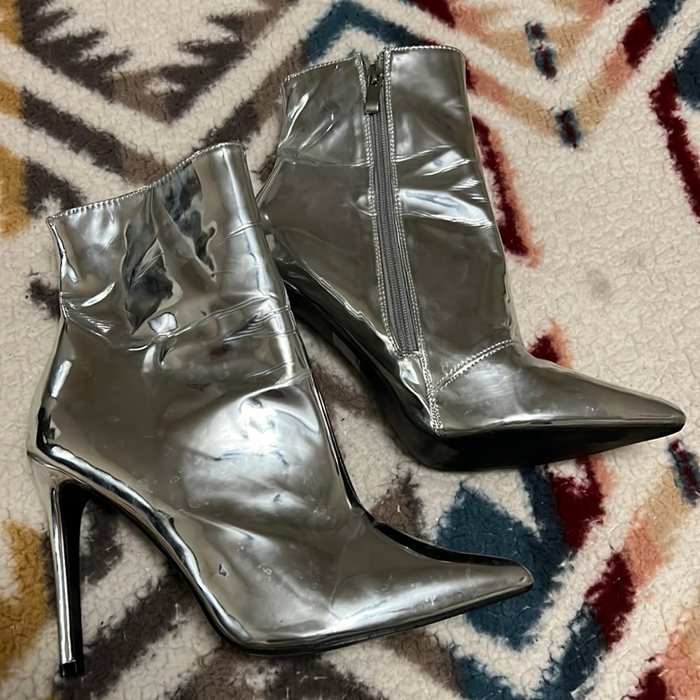 Silver bootie Public Desire sz 8
